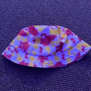 Tie-die bucket hat